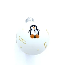 Üveg karácsonyfadísz kézzel festett pingvin mintával Üveg karácsonyfadísz kézzel festett pingvin mintával