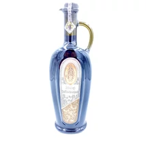 Boldog születésnapot óncimkés vörösbor kancsóban